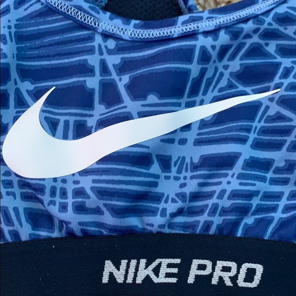 Nike pro! Sports bra - Picture 2 of 4
